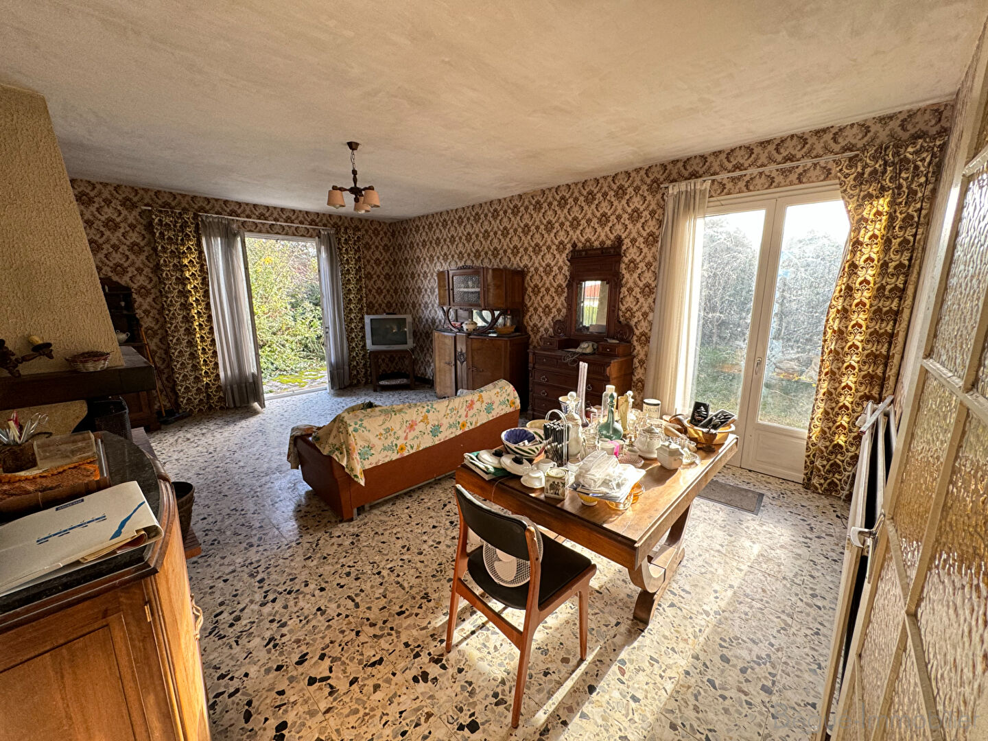 Photo Maison de plain pied T5 sur 2345 m² de terrain - quartier résidentiel recherché proche des écoles a pied image 3/6