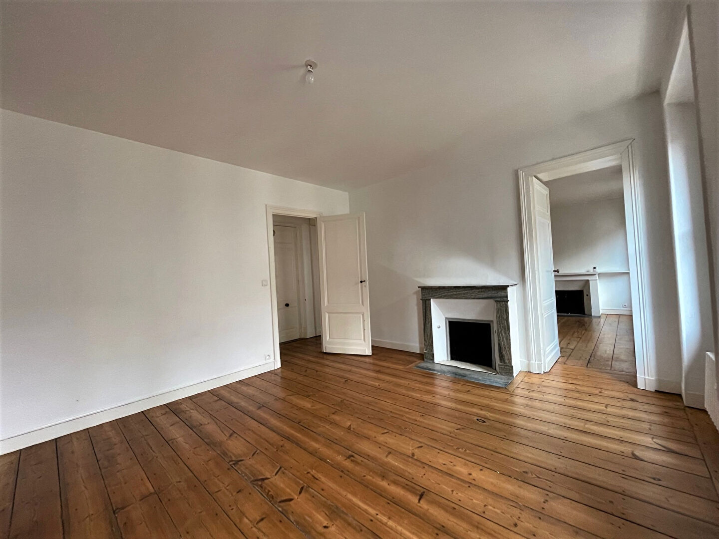 A VENDRE APPARTEMENT T3 /T4 AVEC ASCENSEUR CENTRE BORDEAUX