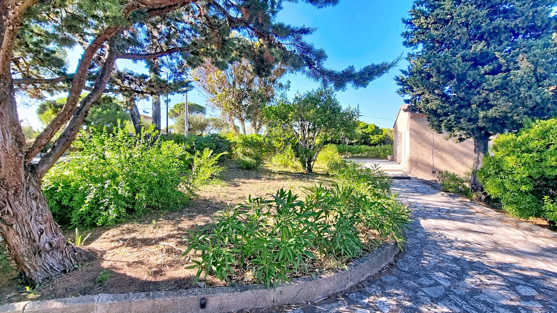 Photo VILLA À LA TOUR DE MARE image 3/6