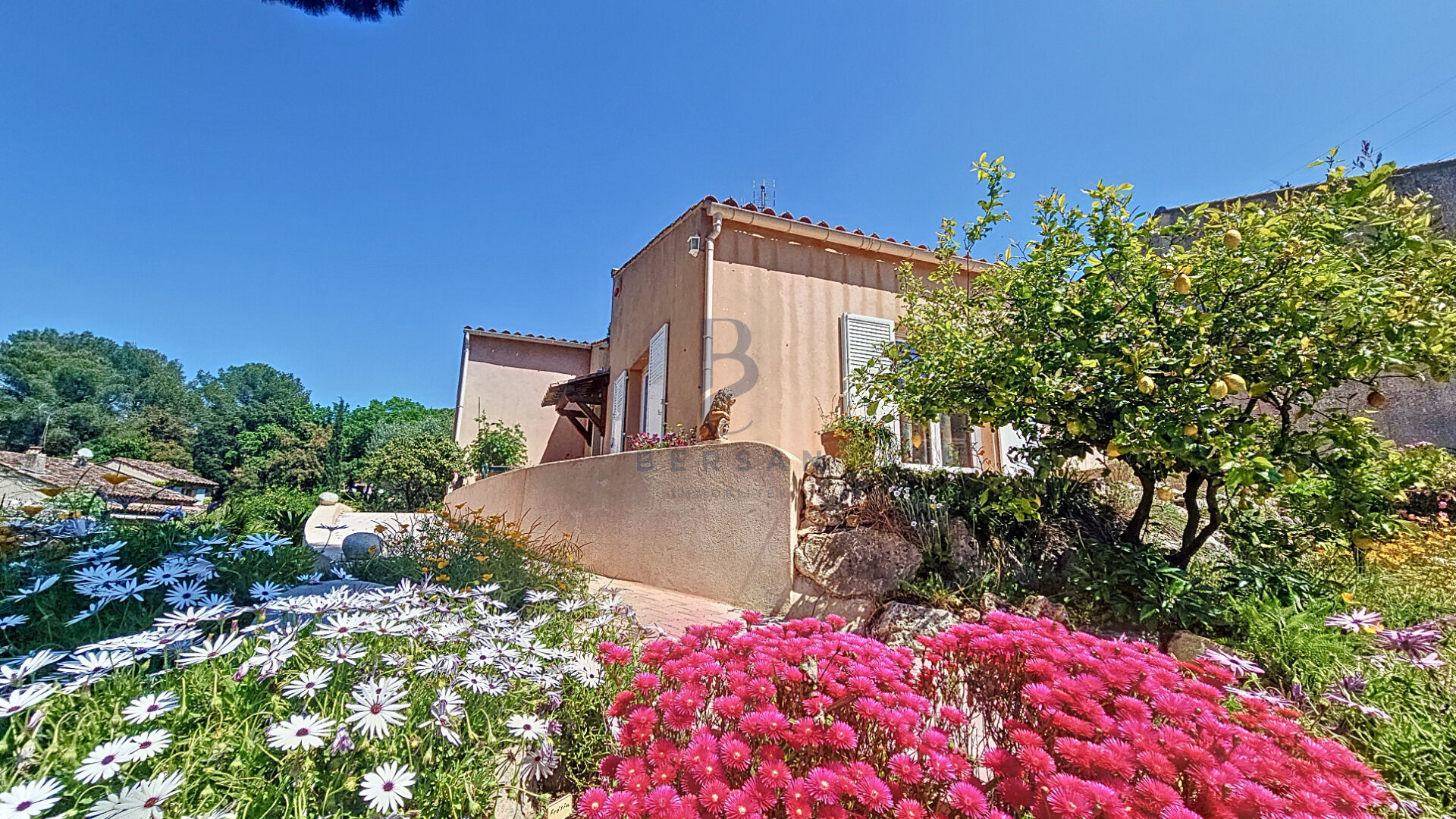 Photo VILLA QUARTIER TOUR DE MARE image 2/6