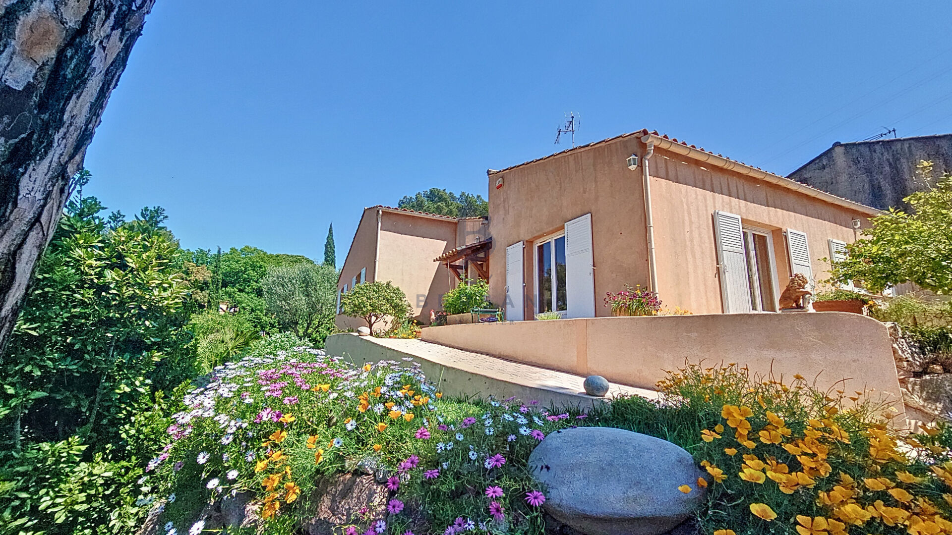 Photo VILLA QUARTIER TOUR DE MARE image 3/6