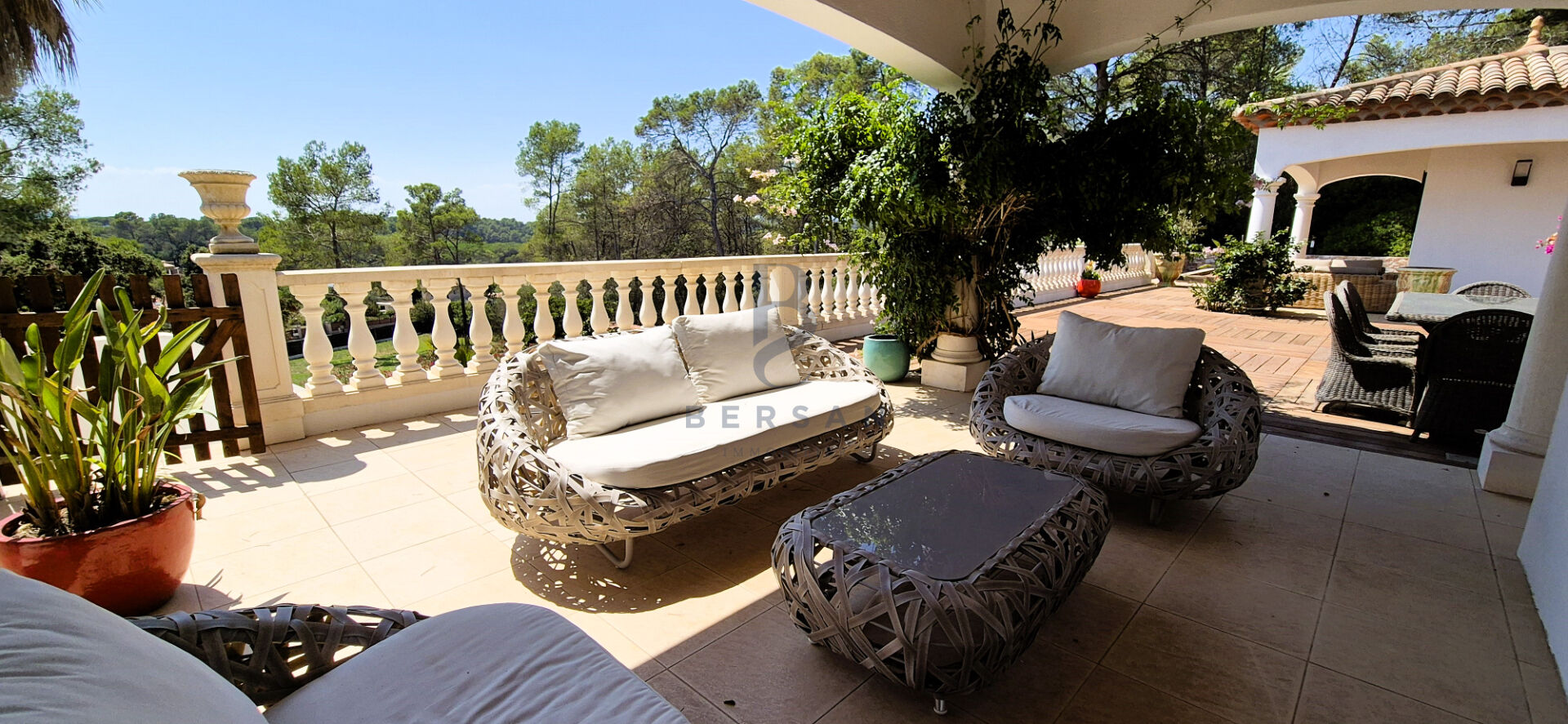 Photo VILLA DE STANDING AU COEUR D'UN DOMAINE PRISÉE image 6/6