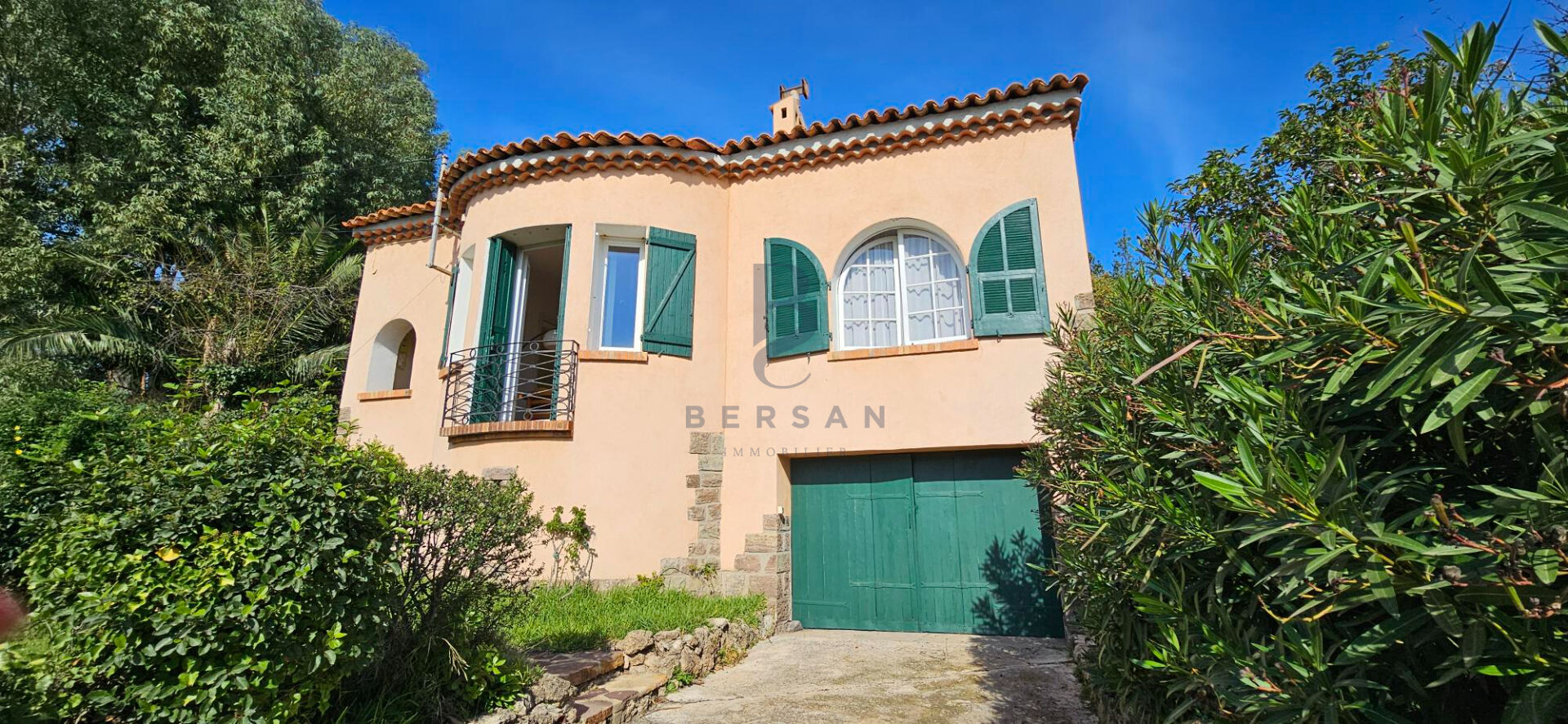 Photo SAINT RAPHAEL VILLA DE CARACTERE PROCHE DU CENTRE image 3/6