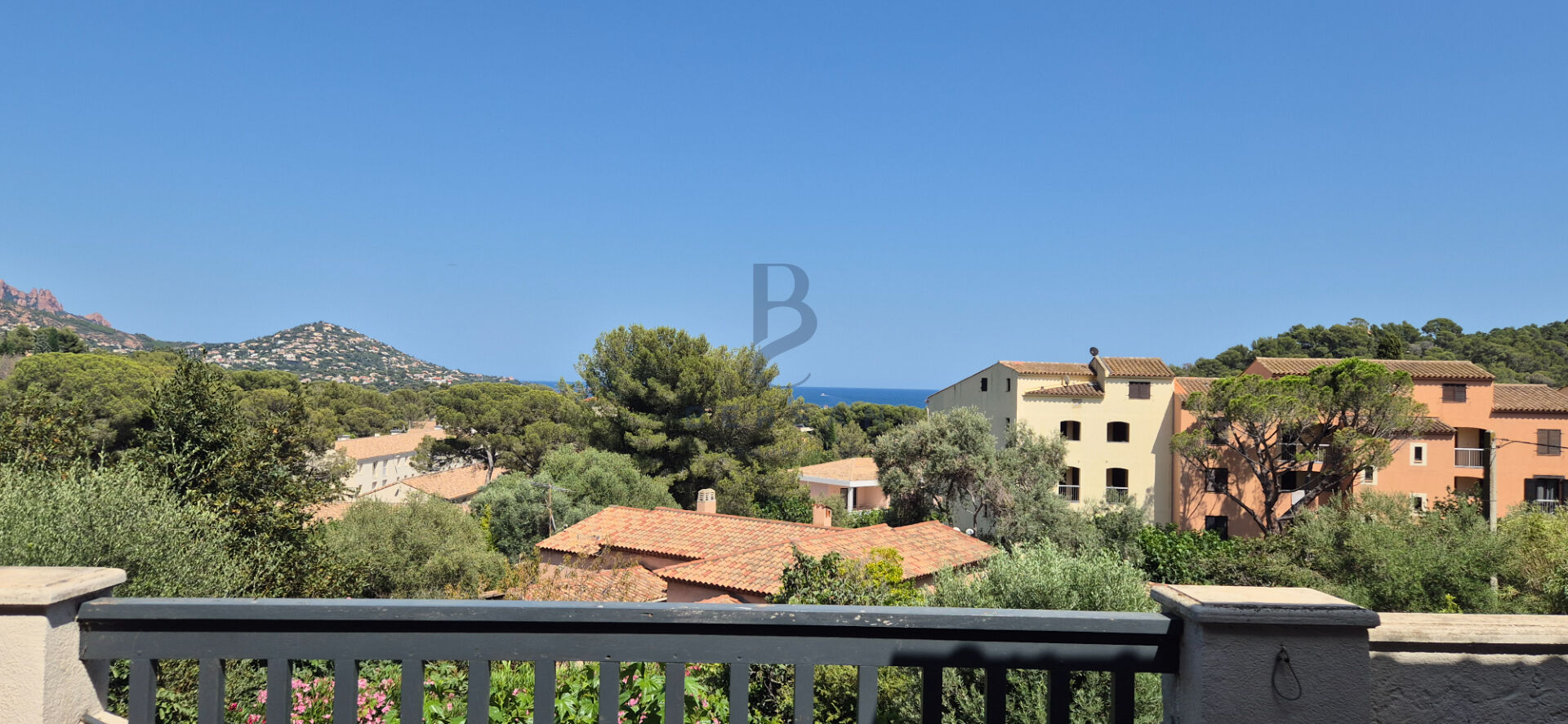 Photo VILLA VUE MER PROCHE  MER ET COMMERCES image 2/6