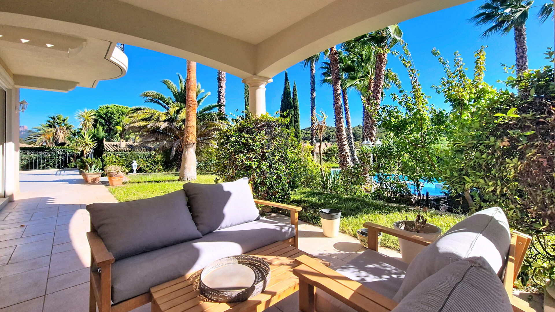 Photo VILLA SAINT RAPHAEL DANS QUARTIER RECHERCHÉ image 6/6