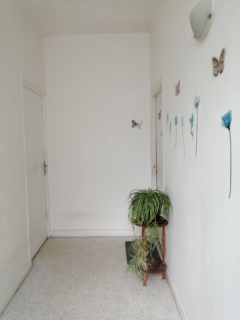 Photo SAUJON Centre - IMMEUBLE PPIED composé de 2 APPTS avec chacun sa COUR image 3/6