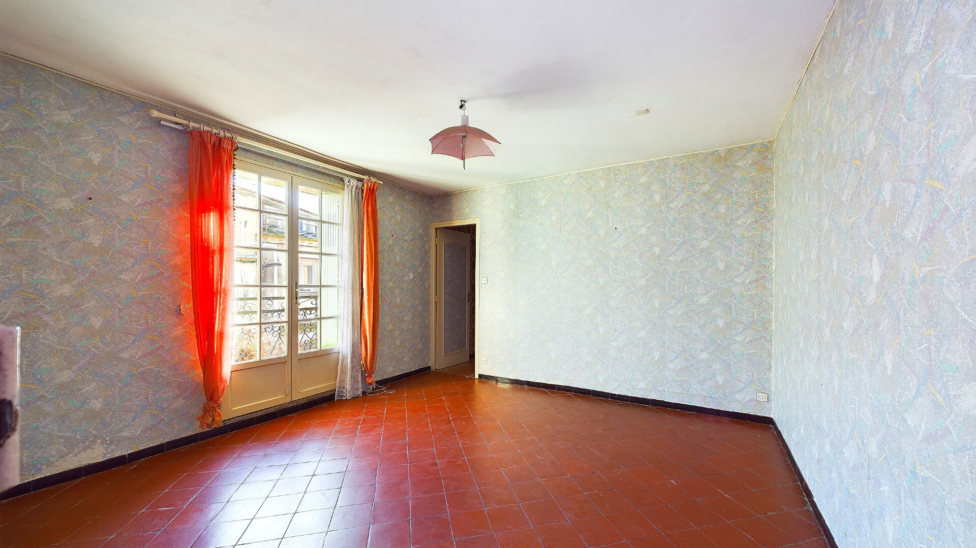 Photo ST GILLES Maison de ville avec garage et cour image 5/6