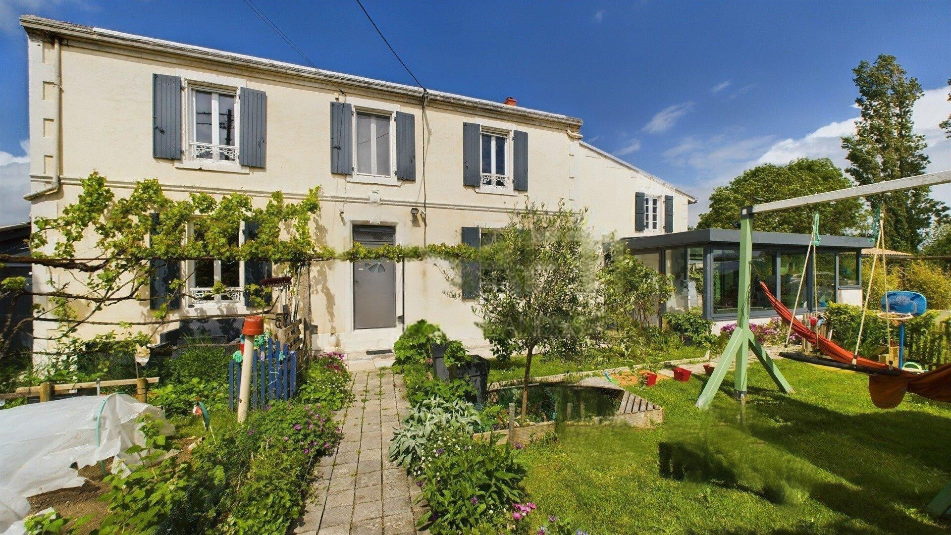 Maison 8 pièces Vérines 170 m2