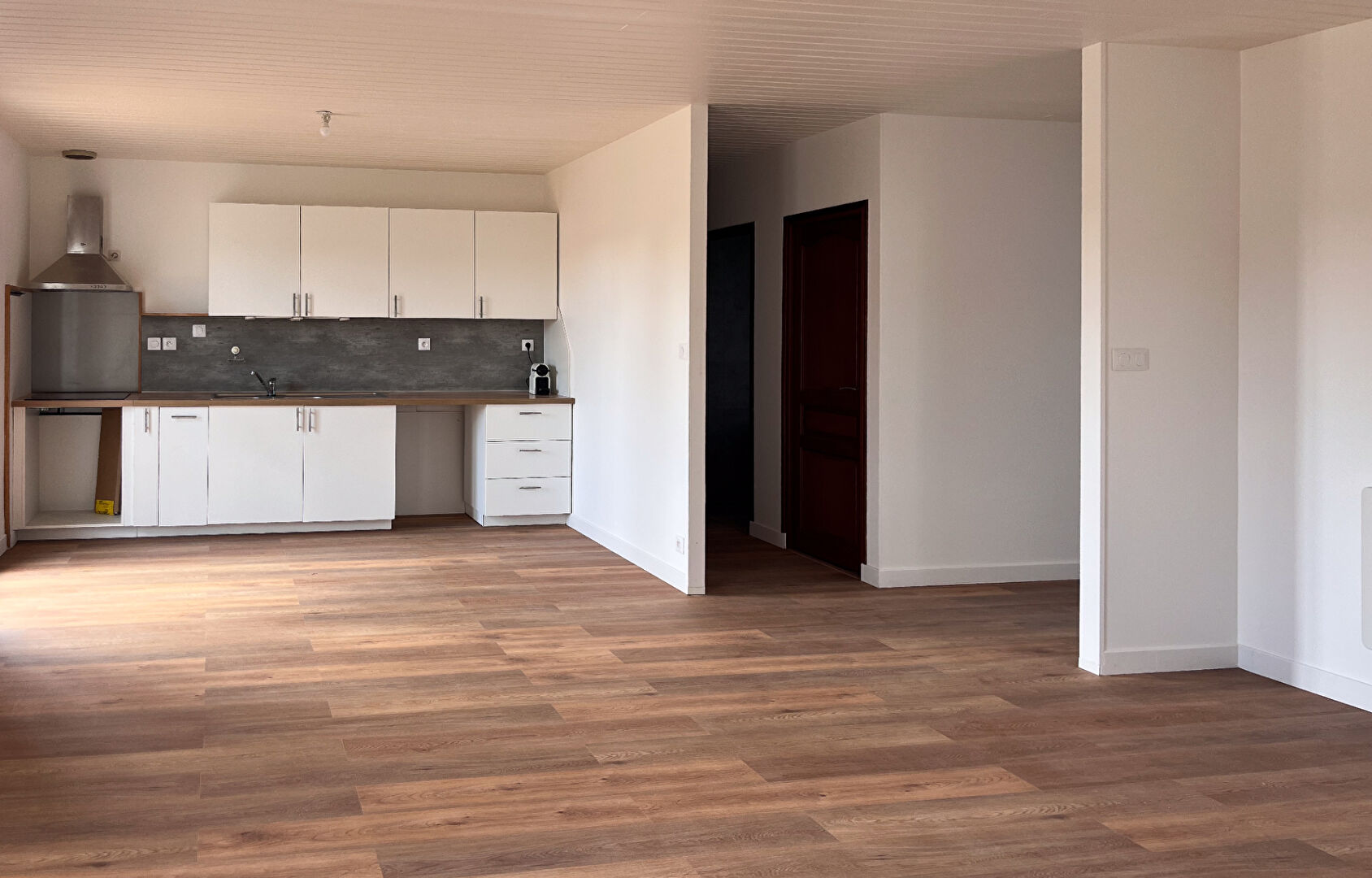 Photo Maison  rénovée 96 m2 -3/4 chambres - sur parcelle sur 415 m2 image 3/6