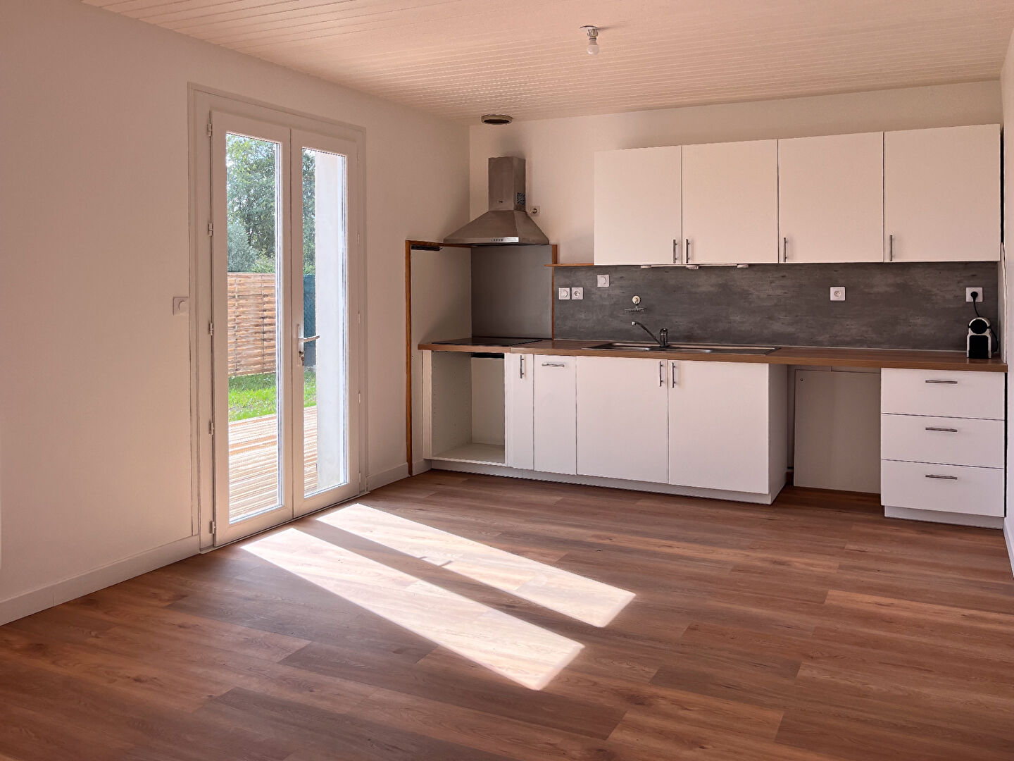 Photo Maison  rénovée 96 m2 -3/4 chambres - sur parcelle sur 415 m2 image 5/6