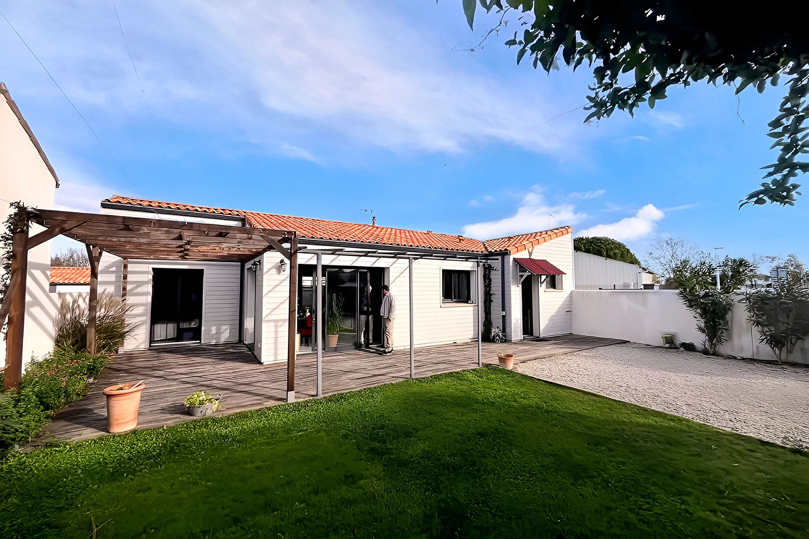 Photo Maison Sainte Soulle 3/4 pièce(s) & vaste garage image 1/6