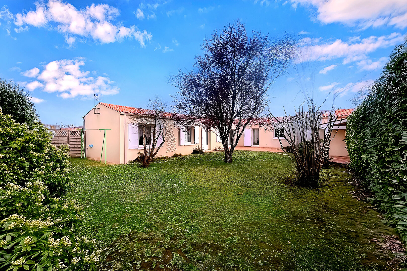 Agence immobilière de BLOWSENS Sainte Soulle - BLOWSENS