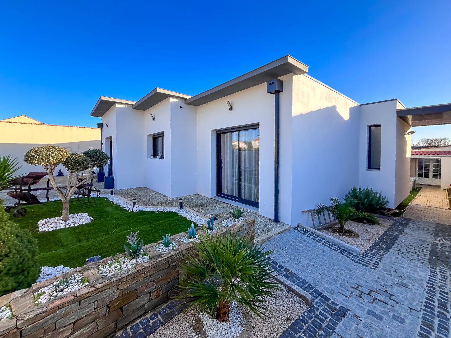 Agence immobilière de BLOWSENS Sainte Soulle - BLOWSENS