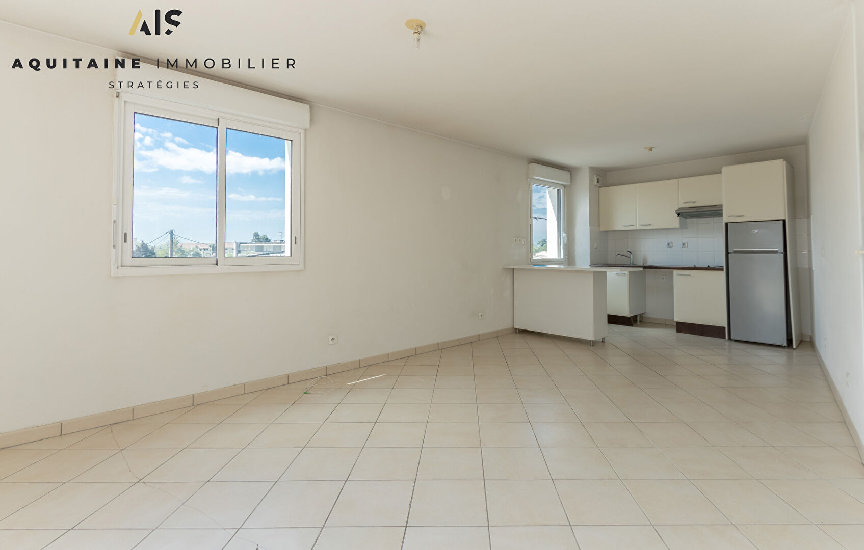 VENDU PAR L AGENCE - AQUITAINE IMMOBILIER STRATEGIES -EXCLUSIVITE -  BEGLES - APPARTEMENT T3  70 m² - DERNIER  ETAGE -  TERRASSE 15 M²