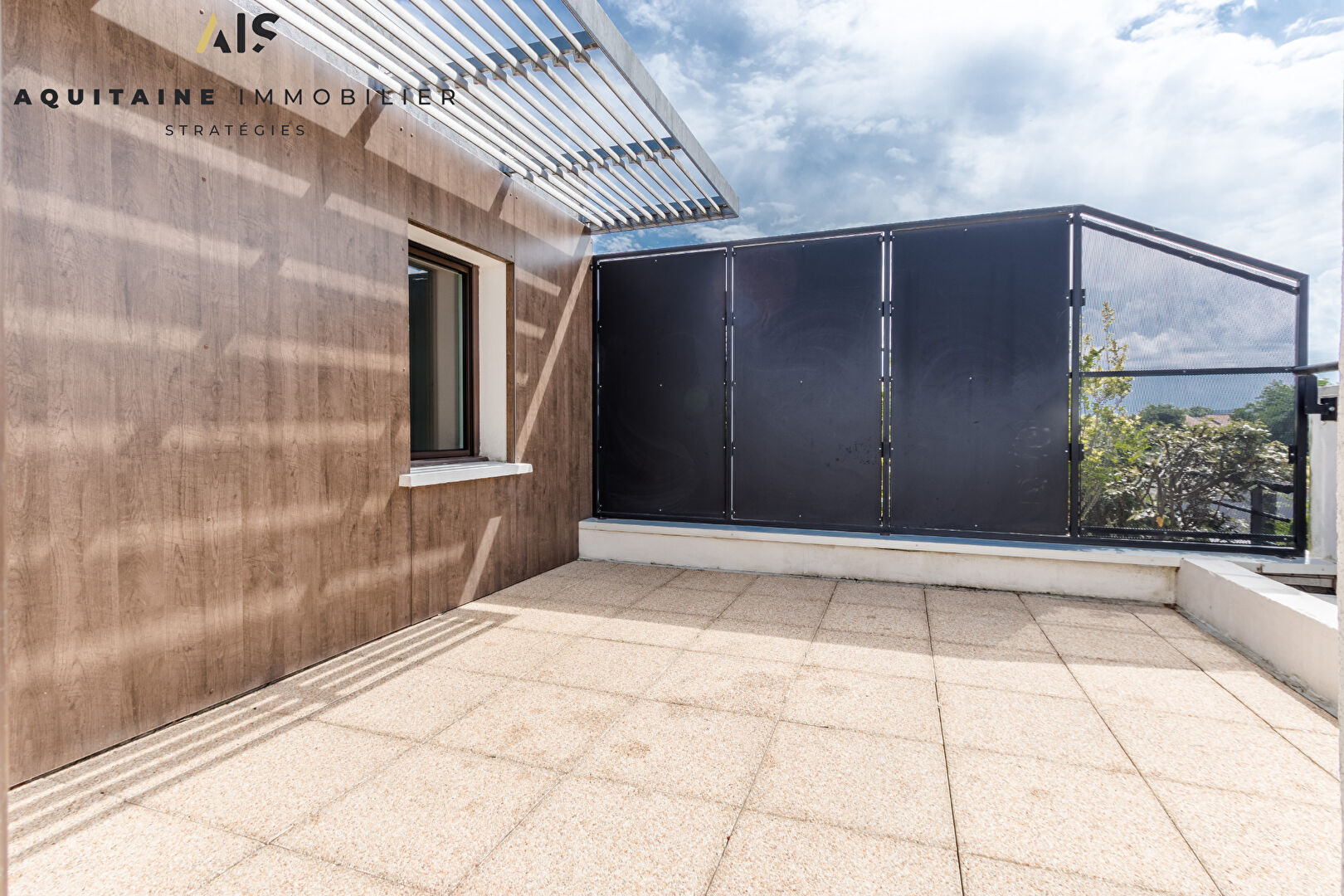 Photo VENDU PAR L AGENCE - AQUITAINE IMMOBILIER STRATEGIES -EXCLUSIVITE -  BEGLES - APPARTEMENT T3  70 m² - DERNIER  ETAGE -  TERRASSE 15 M² image 2/6