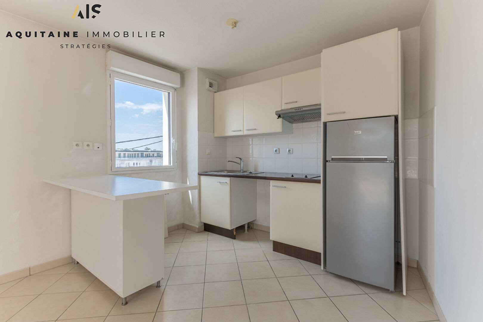 Photo VENDU PAR L AGENCE - AQUITAINE IMMOBILIER STRATEGIES -EXCLUSIVITE -  BEGLES - APPARTEMENT T3  70 m² - DERNIER  ETAGE -  TERRASSE 15 M² image 4/6