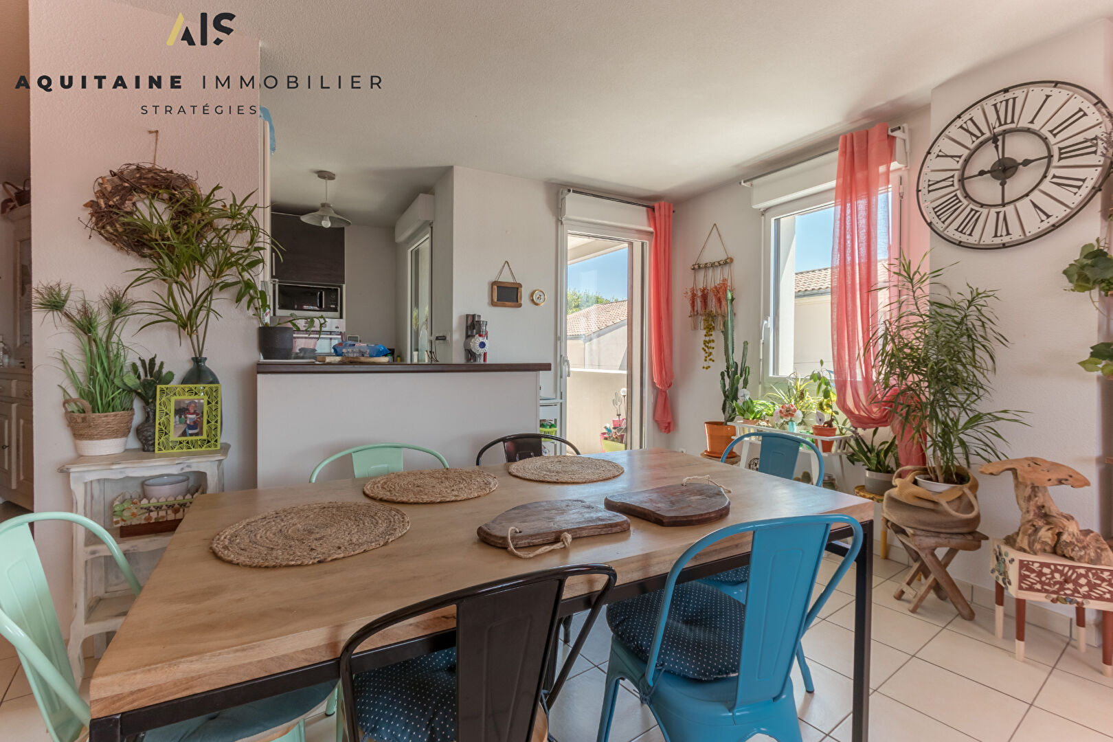 Photo AQUITAINE IMMOBILIER STRATEGIES - EXCLUSIVITE - BEGLES - APPARTEMENT T3 77 M² + CELLIER + 2 PLACES DE PARKING image 4/6