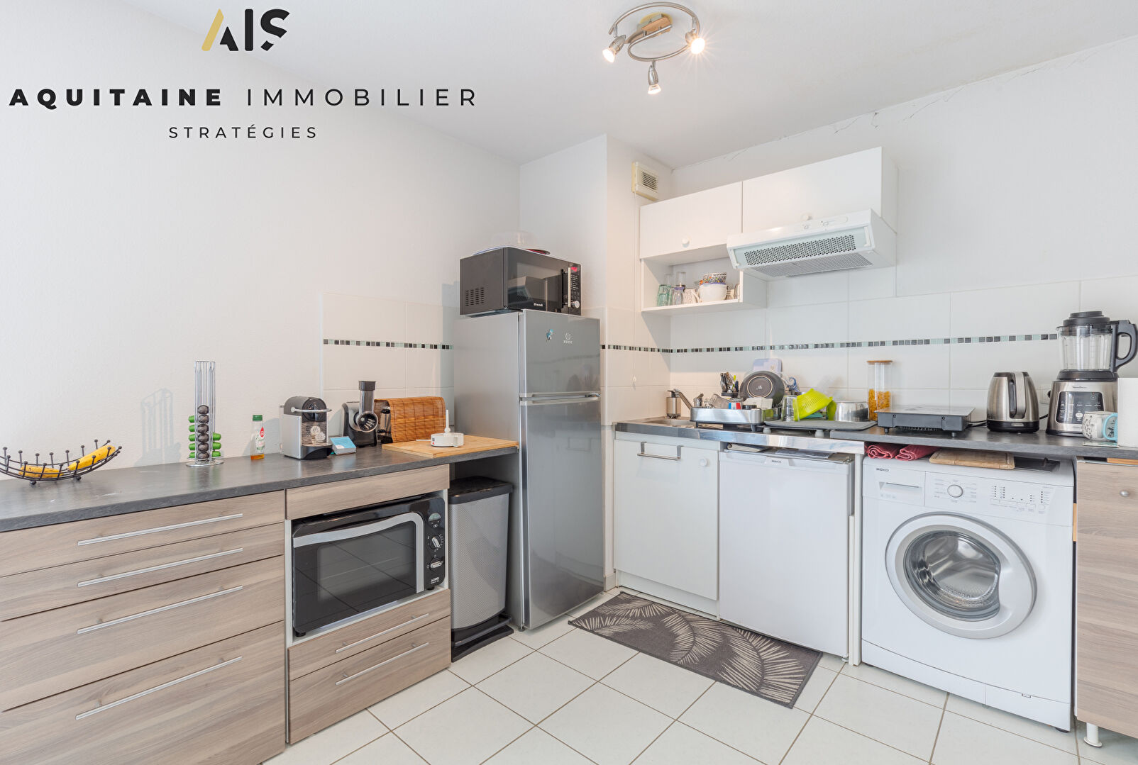 Photo AQUITAINE IMMOBILIER STRATEGIES - EXCLUSIVITE - EYSINES VIGEAN - T3 55.12 M² + PARKING. image 6/6