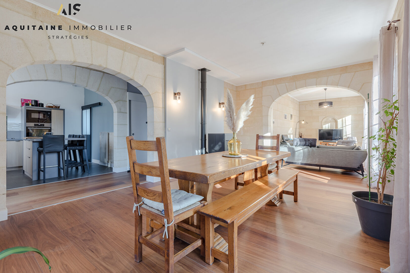 Photo OFFRE D ACHAT ACCEPTEE - AQUITAINE IMMOBILIER STRATEGIES - EXCLUSIVITE - SADIRAC - MAISON T4 120 M² - TERRAIN 1729 M² image 1/6