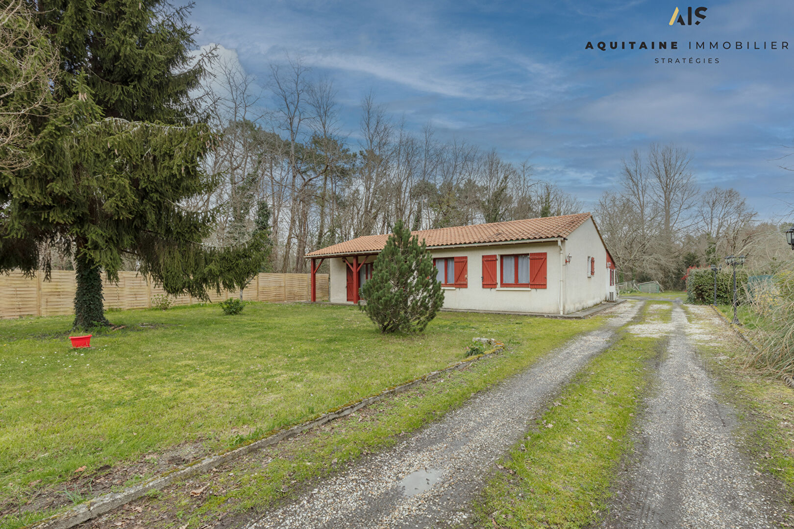 Photo VENDU PAR L AGENCE - AQUITAINE IMMOBILIER STRATEGIES - EXCLUSIVITE - MAISON T4 118 M² - SAINT GERMAIN  D'ESTEUIL - TERRAIN  2557 M² image 4/6