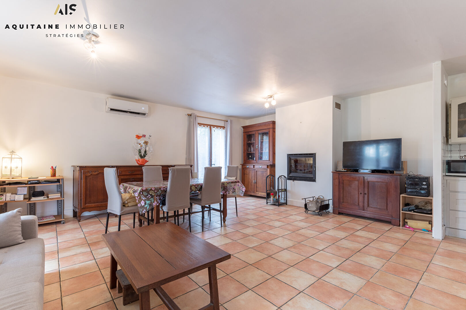 Photo VENDU PAR L AGENCE - AQUITAINE IMMOBILIER STRATEGIES - EXCLUSIVITE - MAISON T4 118 M² - SAINT GERMAIN  D'ESTEUIL - TERRAIN  2557 M² image 5/6