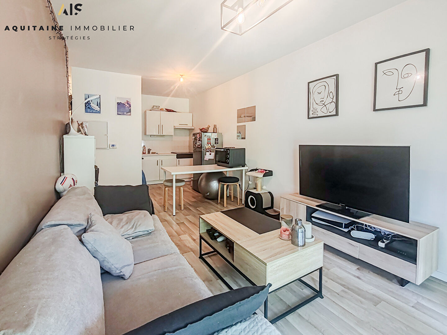 EXCLUSIVITE - AQUITAINE IMMOBILIER STRATREGIES - T2 44M² - POITIERS -  TERRASSE PRIVATIVE - PARKING