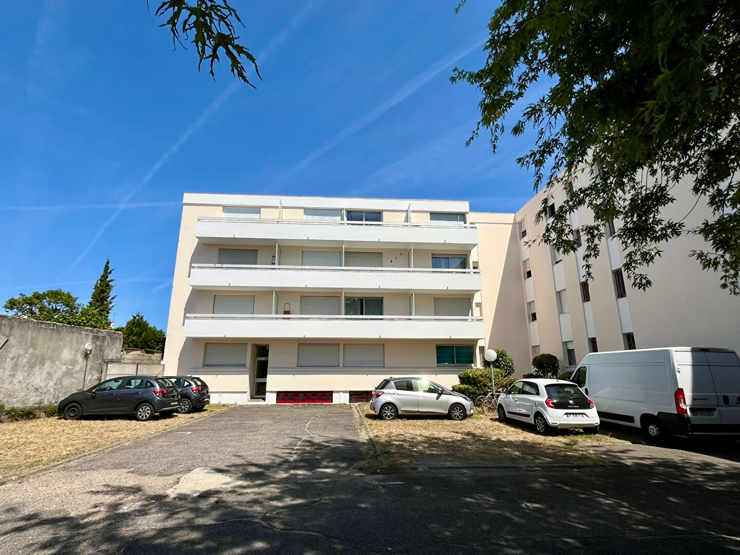 Photo AQUITAINE IMMOBILIER STRATEGIES - EXCLUSIVITE - STUDIO 23 M² BORDEAUX SAINT AUGUSTIN / PELLEGRIN + PARKING EXTERIEUR PRIVATIF. image 6/6