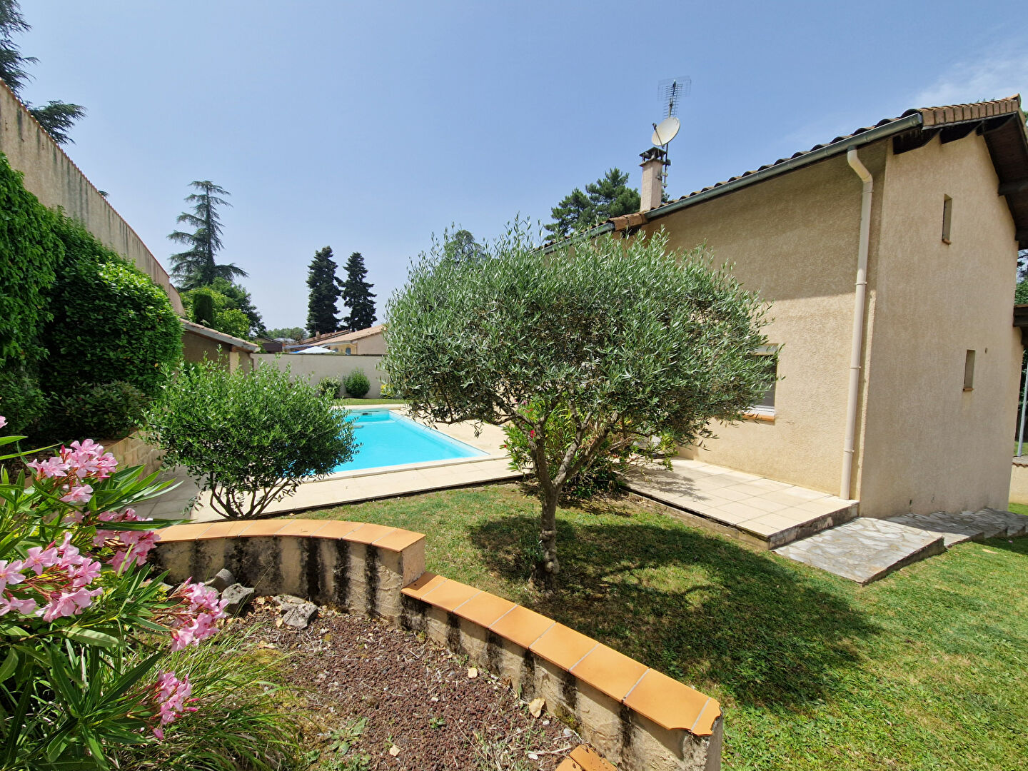 Agence immobilière de BRESSO IMMO Bourg de Peage