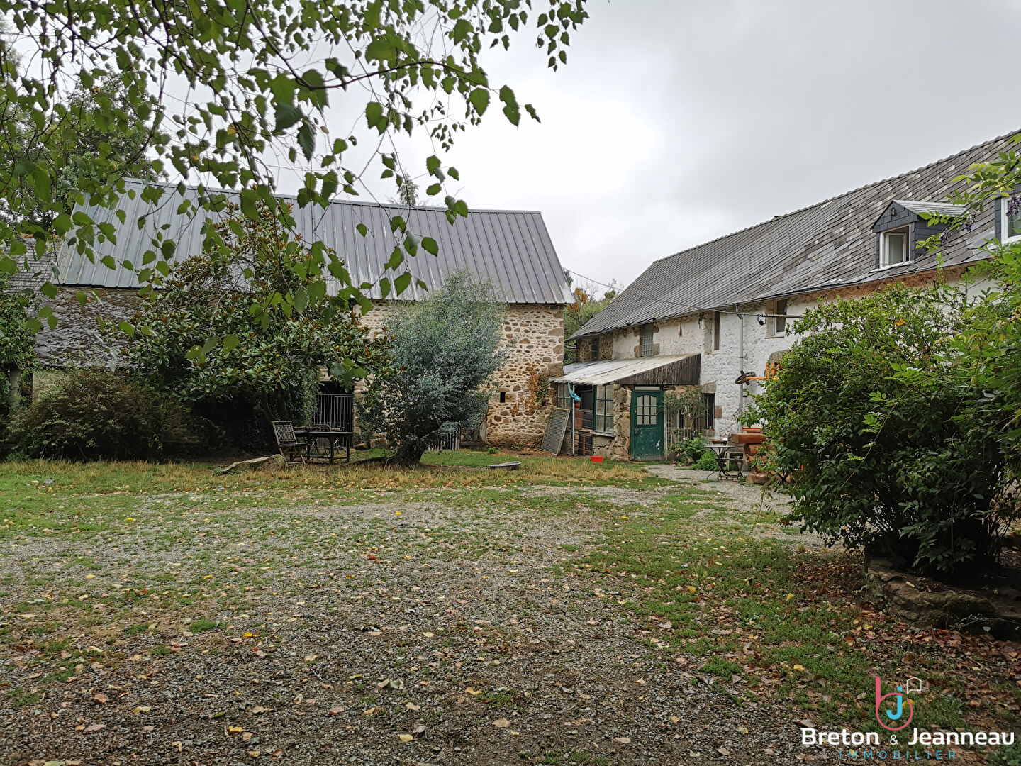 Maison sur 2,5ha à Vimartin sur Orthe