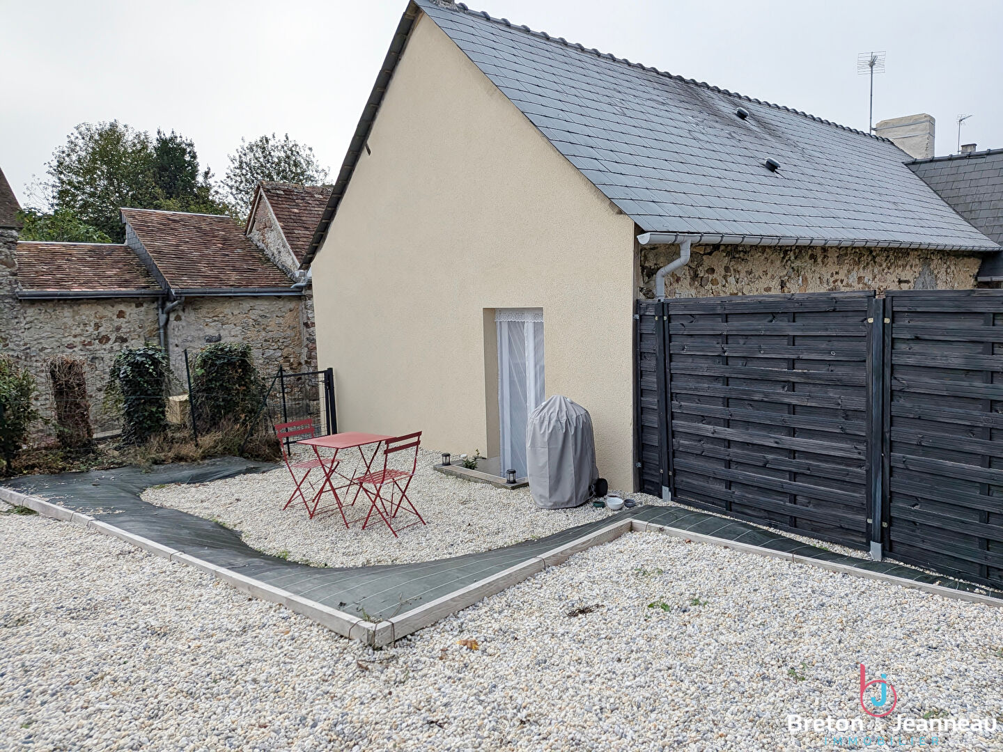 Immeuble Spécial investisseurs à Torcé Viviers en Charnie