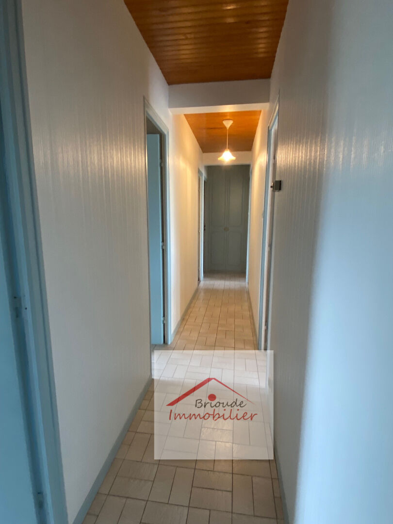 Photo Maison 4 chambres terrain et garages image 6/6