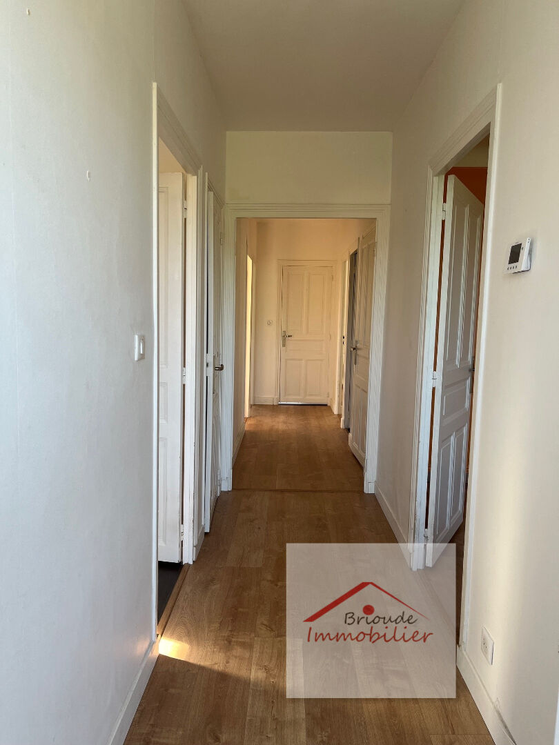 Photo Maison sur sous-sol avec terrain image 2/6