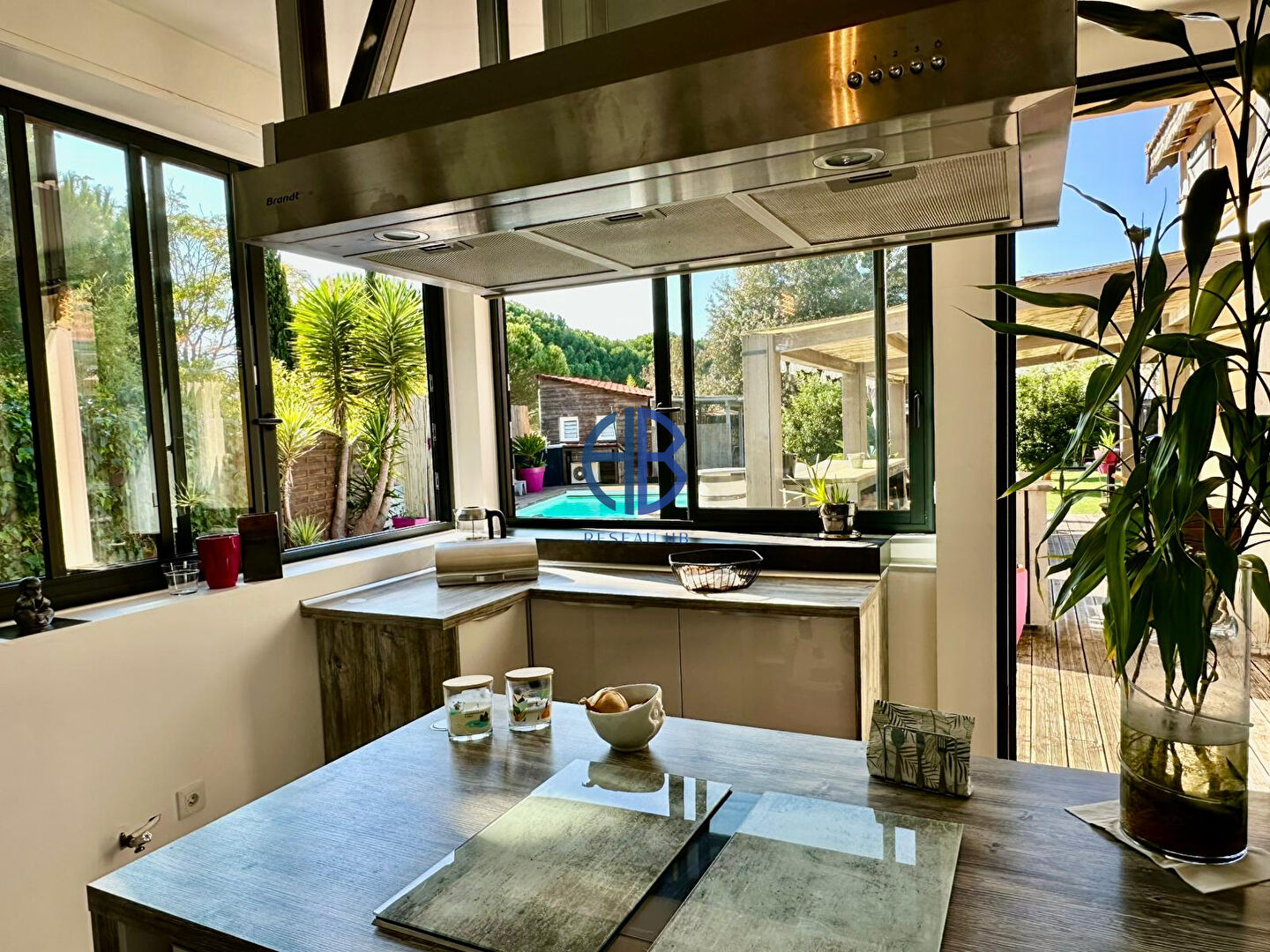 Photo GRAU D'AGDE  MAISON INDIVIDUELLE AVEC PISCINE ET DEPENDANCES  SUR UN TERRAIN DE 785 M² image 1/6