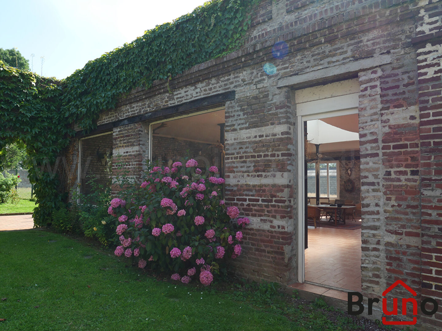 Photo TULLY image 2/6