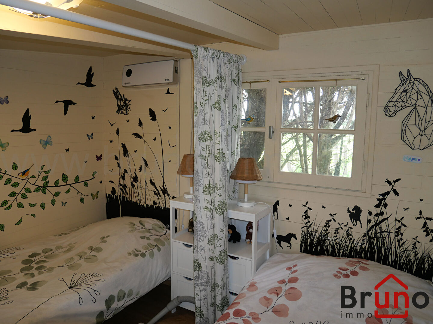 Photo Maison  avec Hutte image 3/6