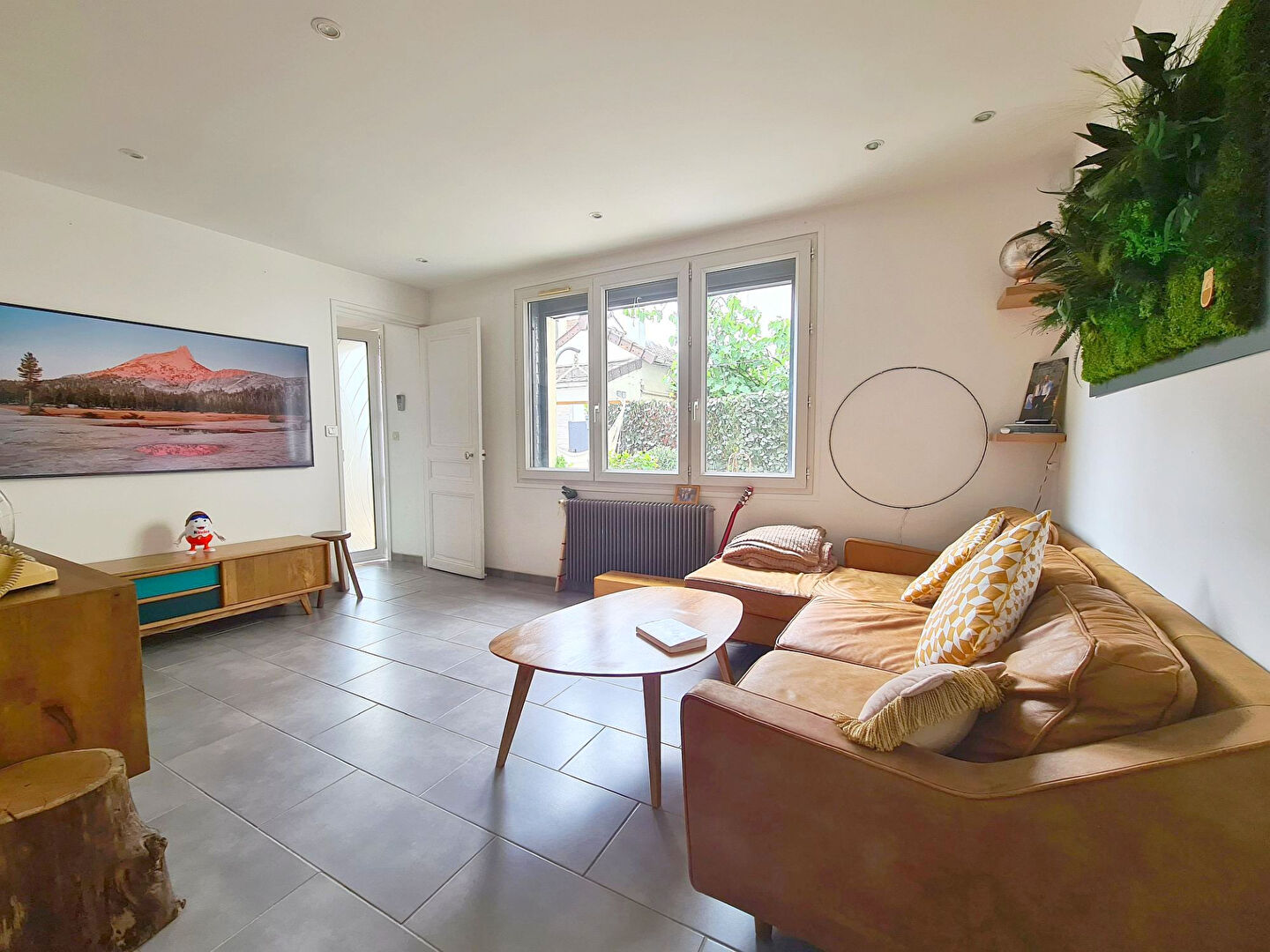 Photo Ravissante maison 4 pièces + Terrasse & Jardin image 2/6