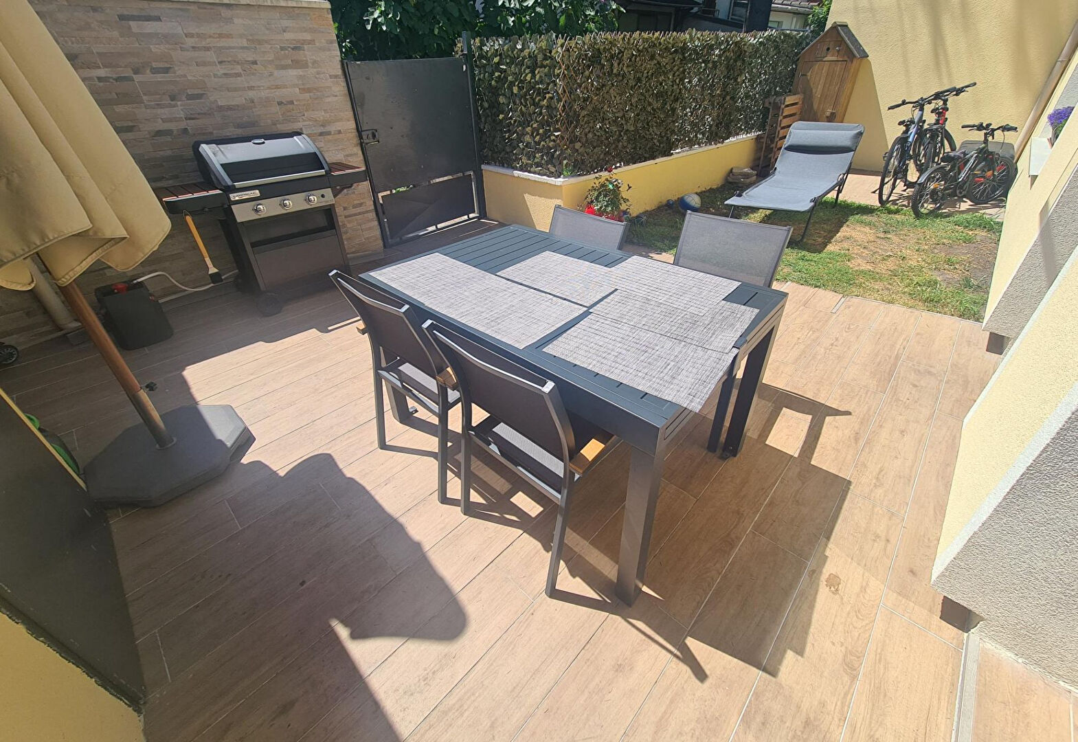 Photo Ravissante maison 4 pièces + Terrasse & Jardin image 3/6