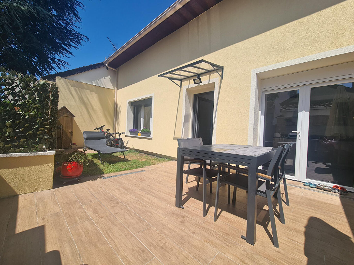 Photo Ravissante maison 4 pièces + Terrasse & Jardin image 4/6