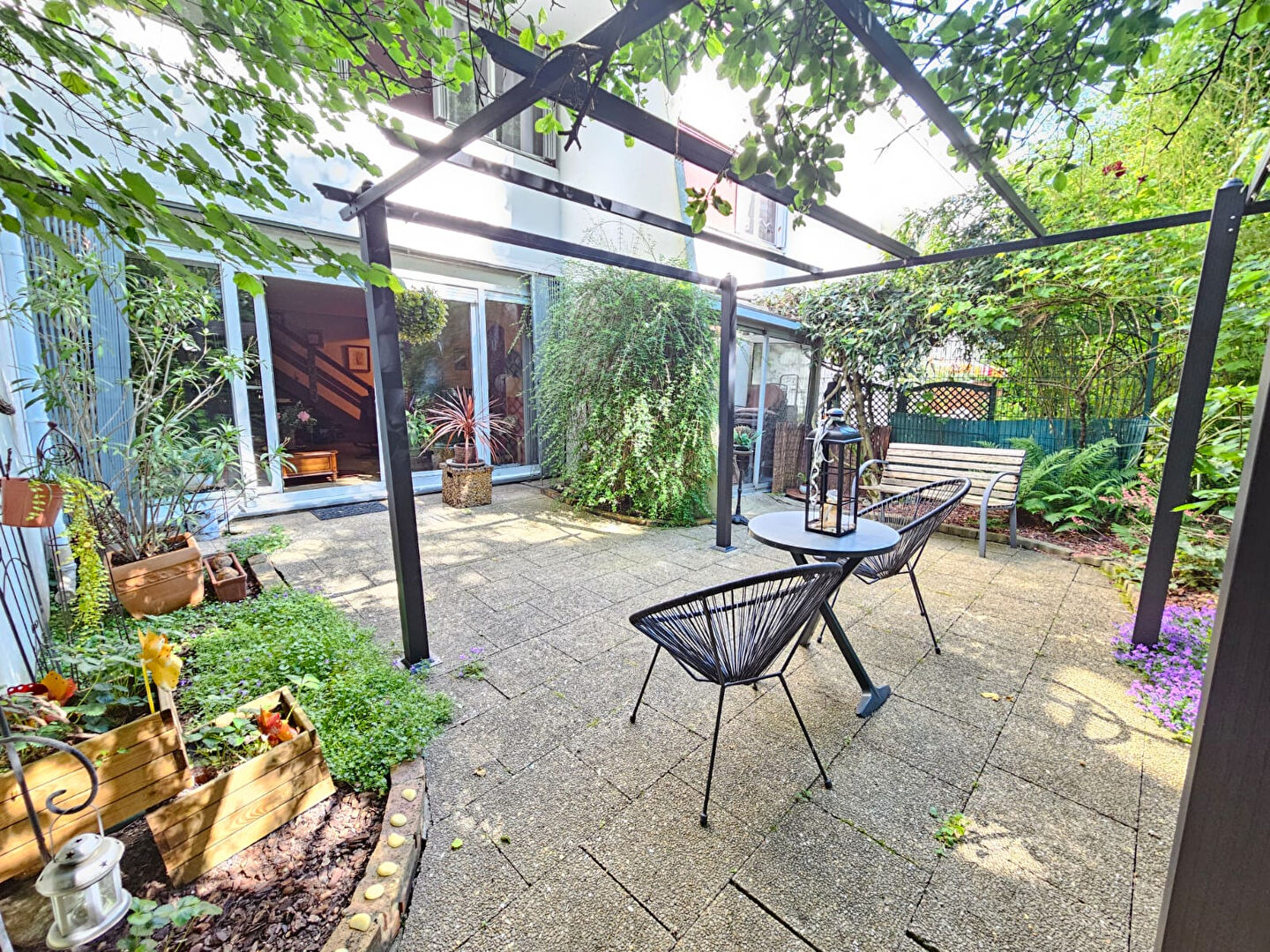 Photo Joli Duplex 5 pièces ** Proche RER - écoles - commerces ** image 4/6