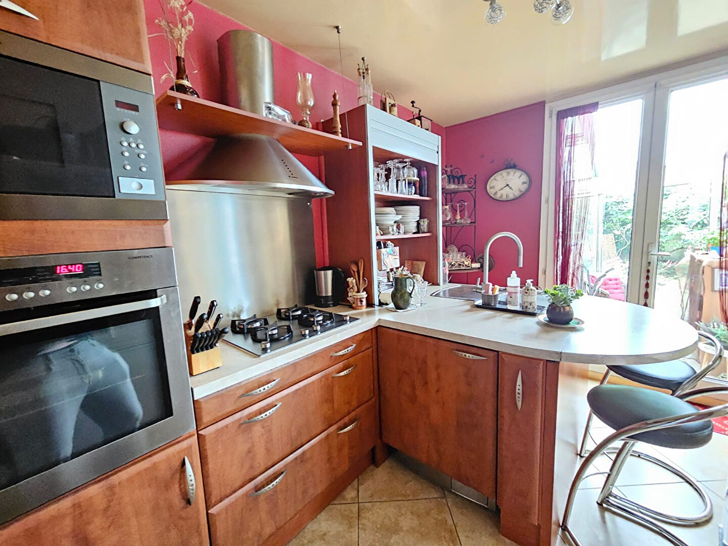 Photo Joli Duplex 5 pièces ** Proche RER - écoles - commerces ** image 6/6