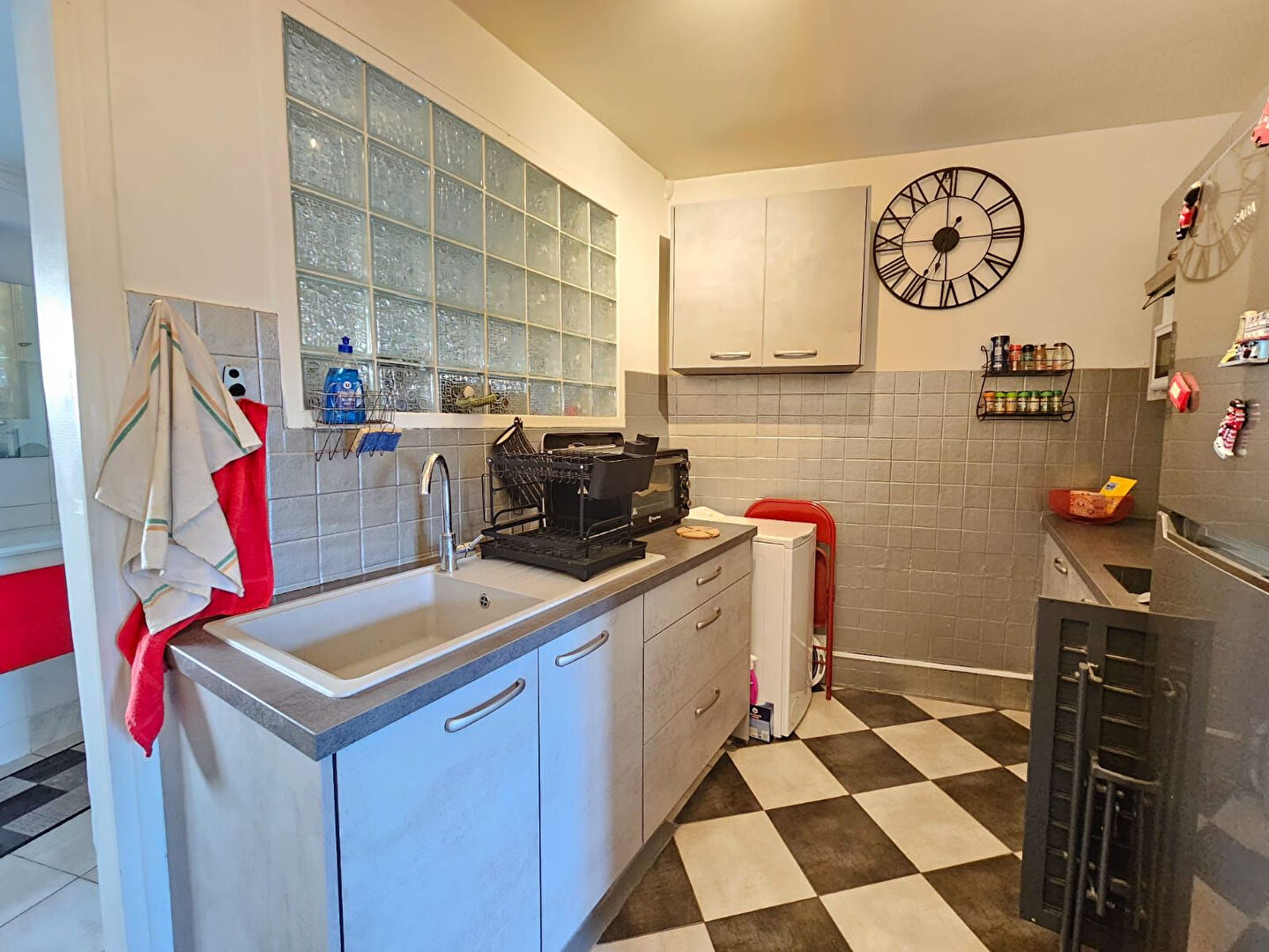 Photo JOLI F2 + cave *** RIGOLLOTS / PARAPLUIE *** image 4/6