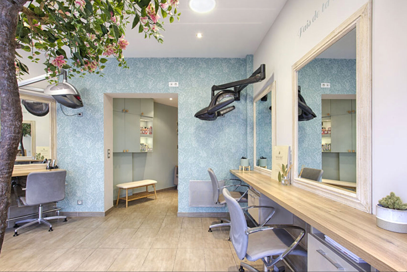 Photo Salon de coiffure Vincennes 33 m2 + cave 18m2 image 2/3