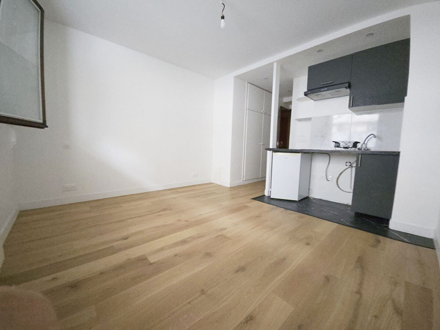 Photo Appartement Levallois-perret 1 pièce(s) 17.2 m2 image 3/4