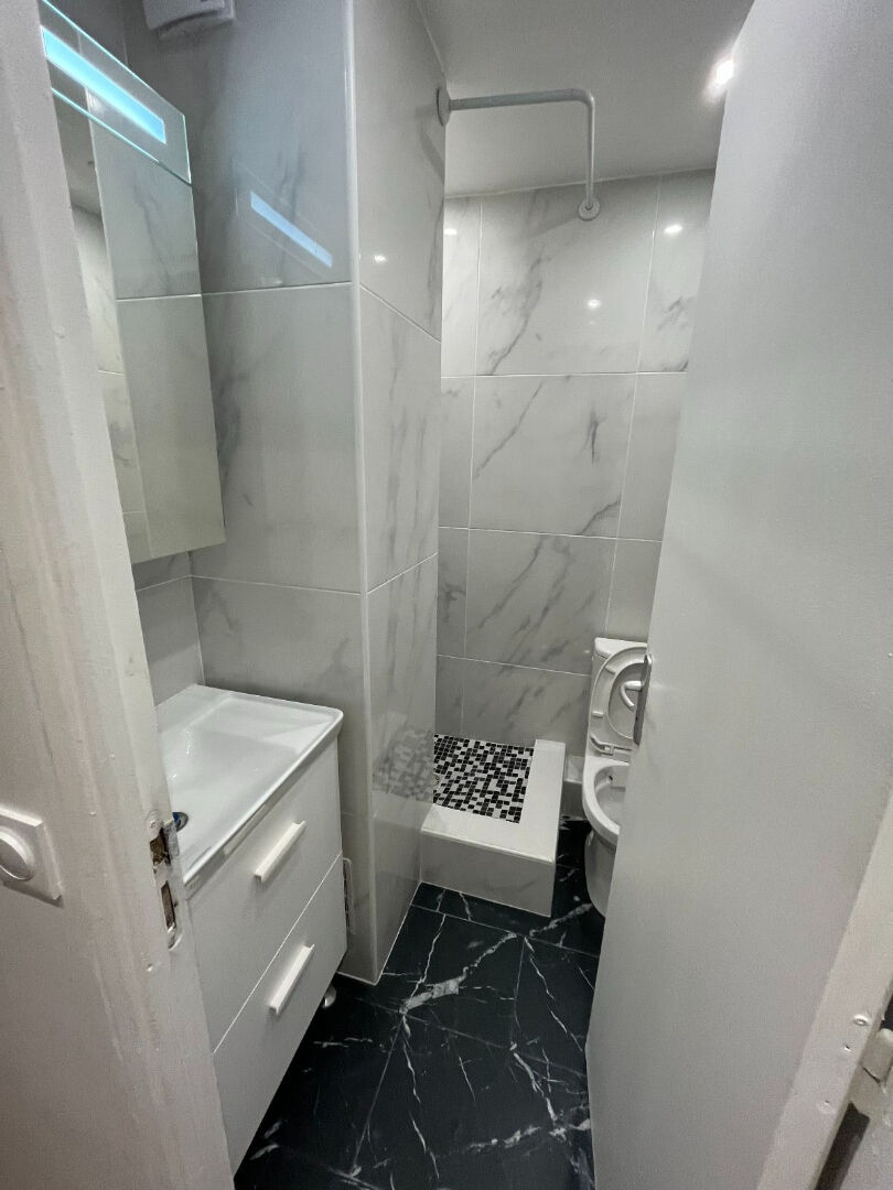 Photo Appartement Levallois-perret 1 pièce(s) 17.2 m2 image 4/4