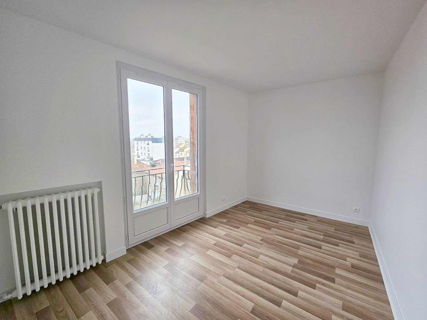 Photo Immeuble de rapport  - 27 pièces ** QUARTIER RIGOLLOTS - LIM. VINCENNES ** image 3/4