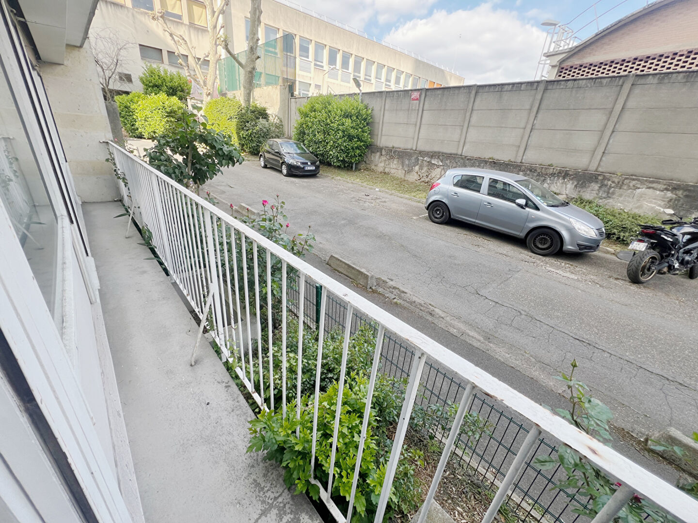 Photo Beau 2 pièces - Refait à neuf - * Deux Balcons * image 4/6