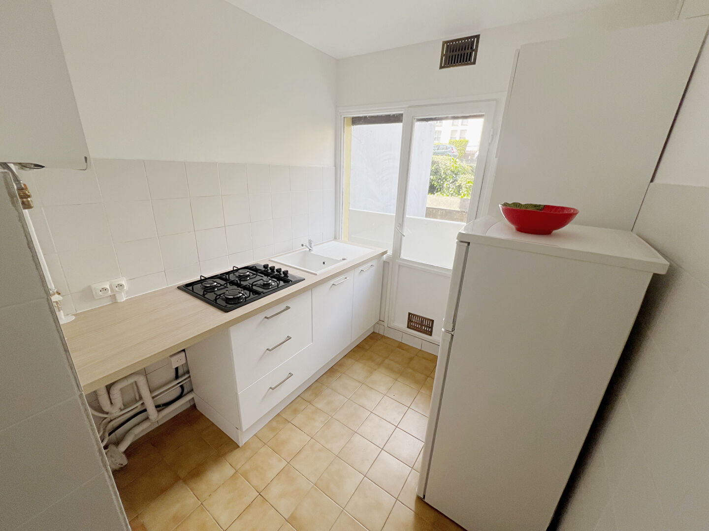 Photo Beau 2 pièces - Refait à neuf - * Deux Balcons * image 5/6