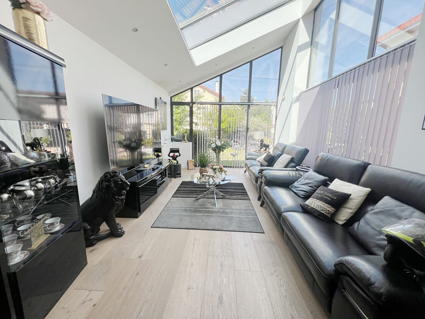 Photo Maison  familiale - 7 pièces - 146 m2 - Jardin image 6/6