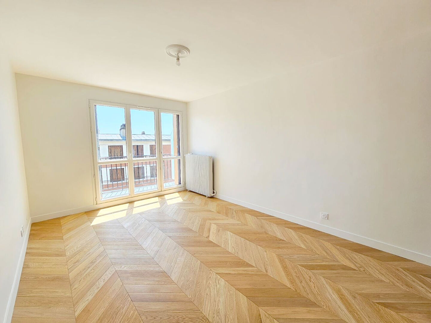 F1 avec balcon - 6min   RER ET BOIS DE VINCENNES