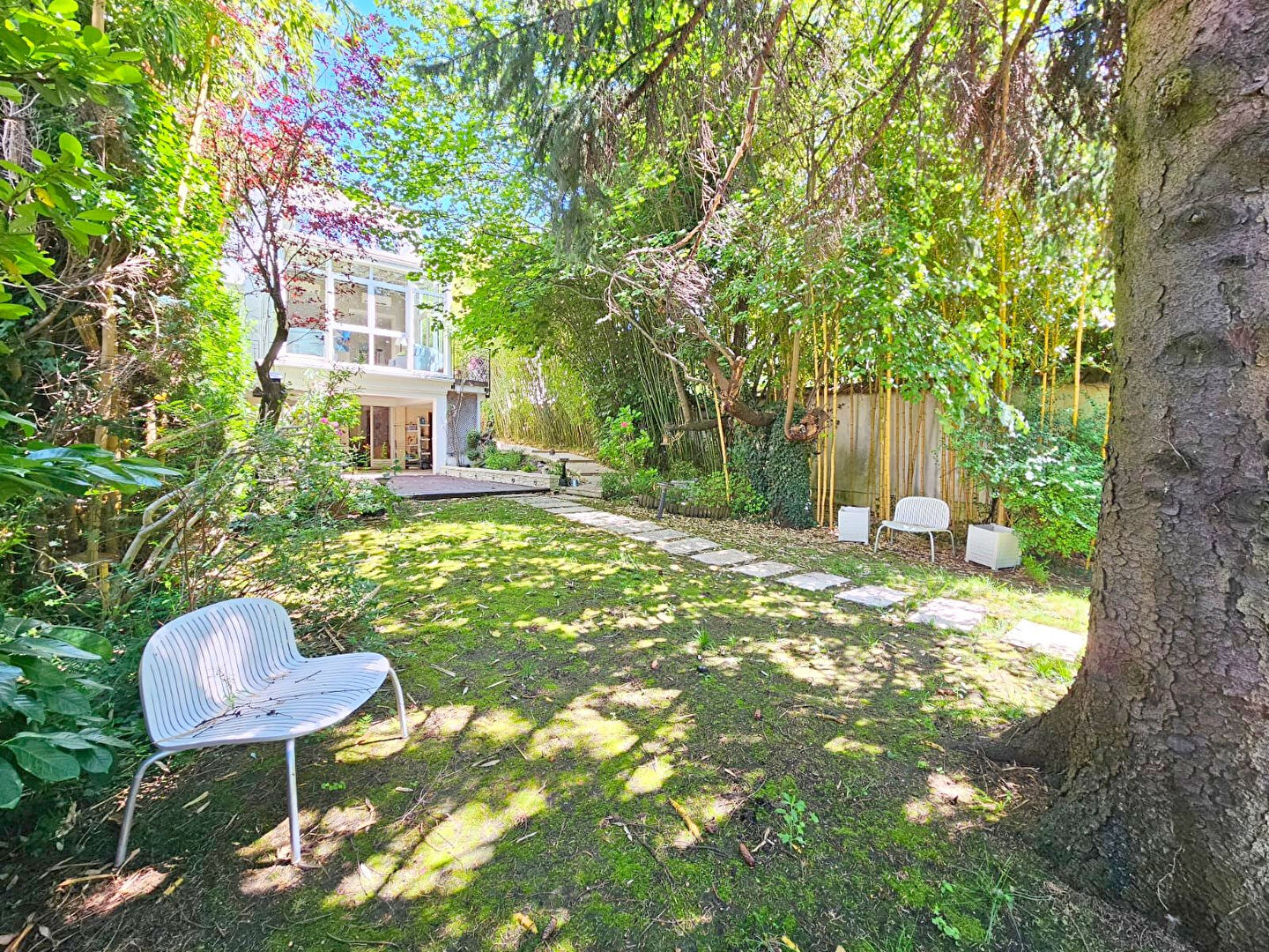 Photo MAISON DE CARACTERE 7 PIECES AVEC JARDIN & GARAGE ** 10 min RER A & BOIS ** image 2/6